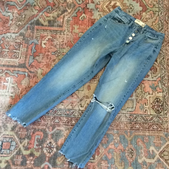 Women’s Garage Jeans - Picture 2 of 8